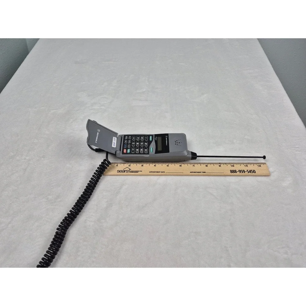 Motorola Piper Grey Flip Car Phone Vintage Retro Cellular Mobile 2189